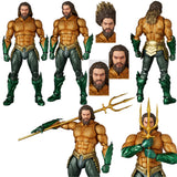 MAFEX AQUAMAN（GOLD & GREEN SUIT）
