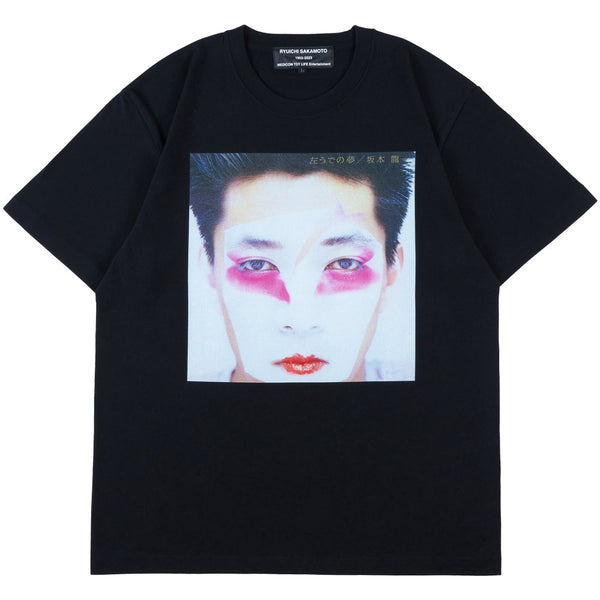 MLE 坂本龍一 「左うでの夢」 TEE《2025年12月発売・発送予定 受注期間は9月27日まで》